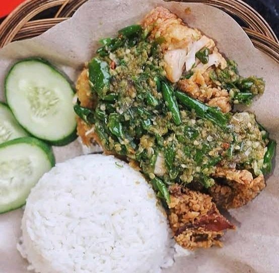 Detail Ayam Geprek Sambal Ijo Png Nomer 26