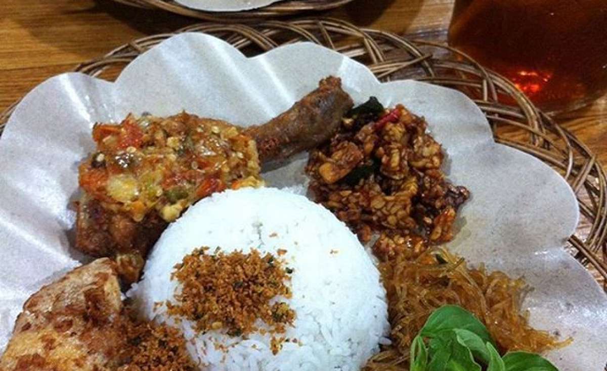 Detail Ayam Penyet Surabaya Di Medan Nomer 17