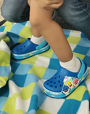 Detail Baby Shark Crocs Nomer 56