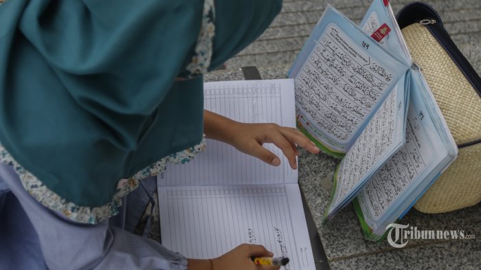 Detail Bacaan Surat Pendek Al Quran Nomer 40
