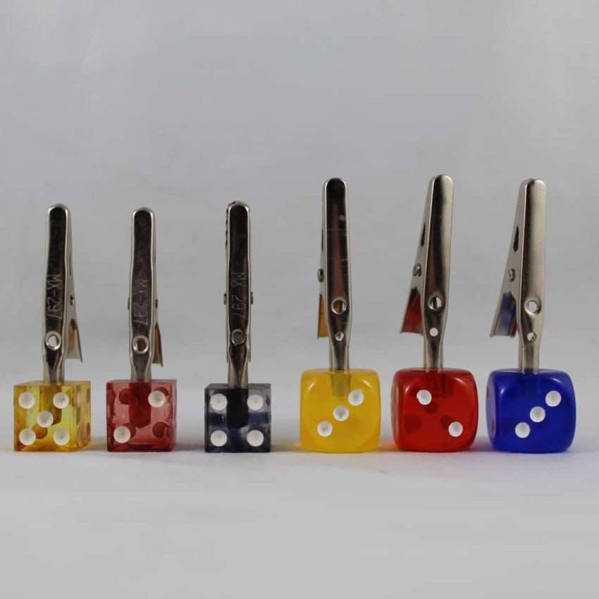 Detail Dice Roach Clip Nomer 23