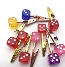 Detail Dice Roach Clip Nomer 46