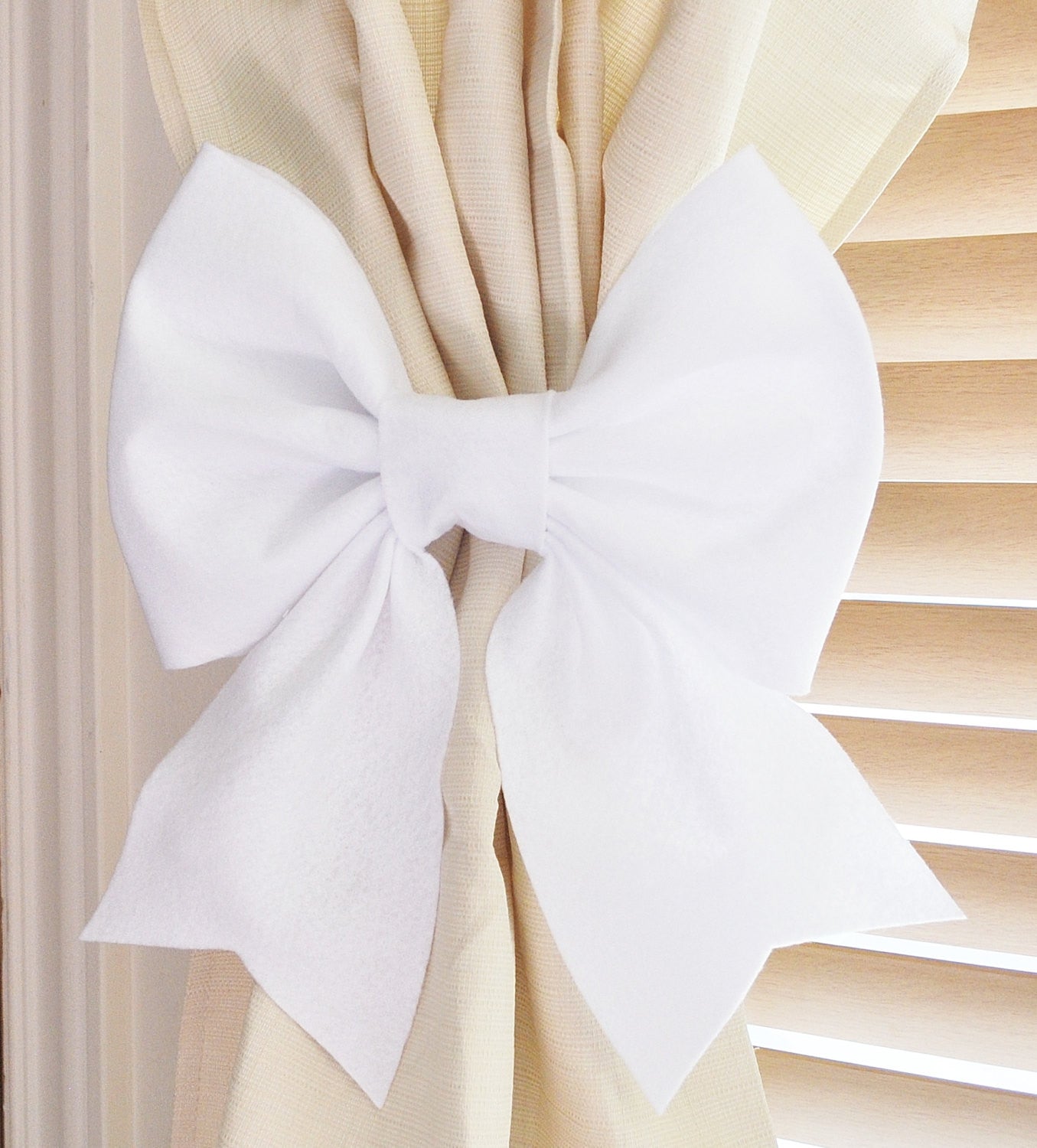 Detail Plum Bow Curtains Nomer 36