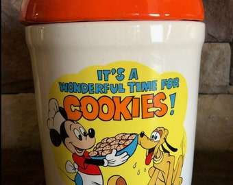 Detail Pluto Cookie Jar Nomer 25