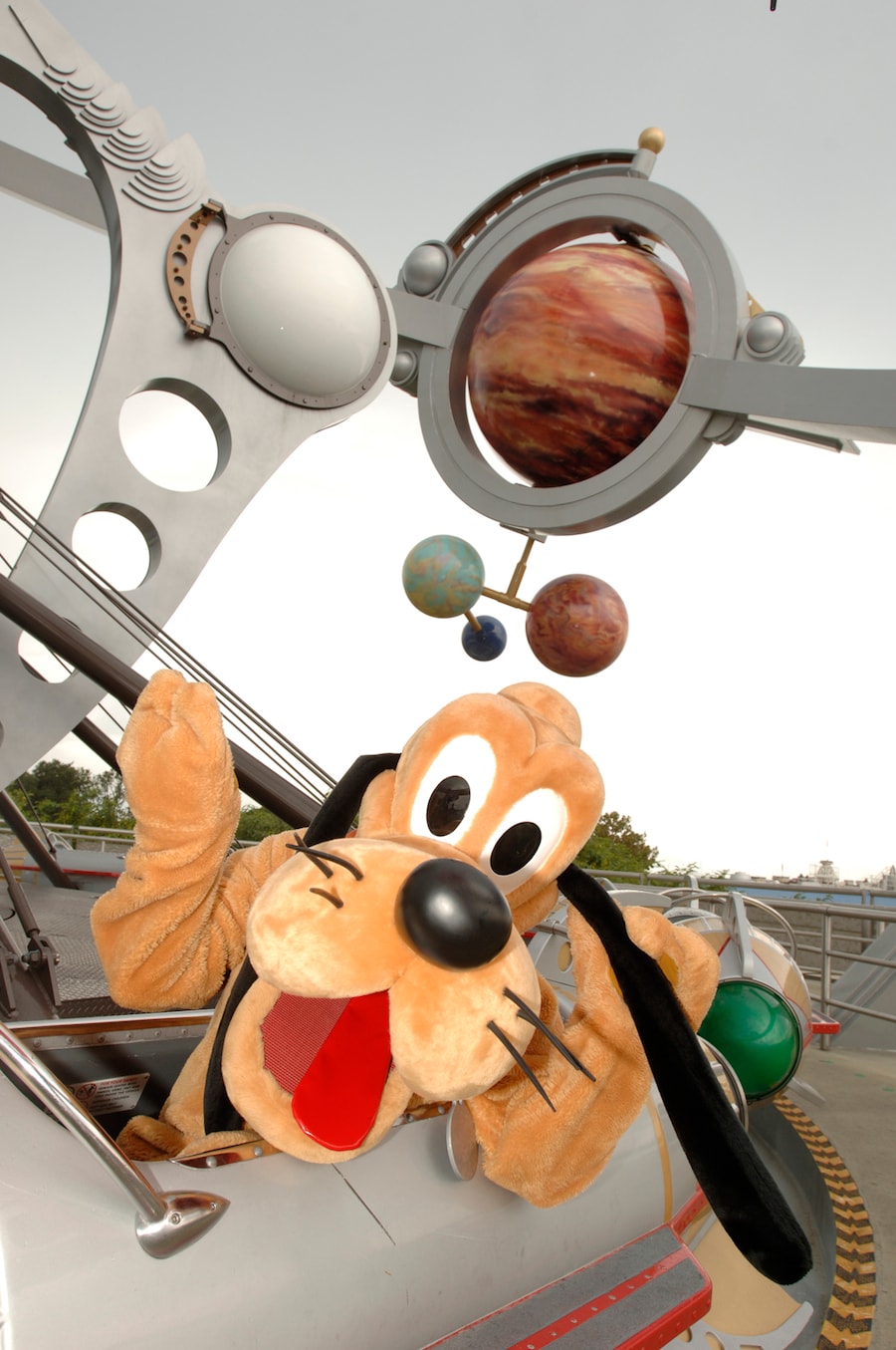 Detail Pluto Disney Nomer 42