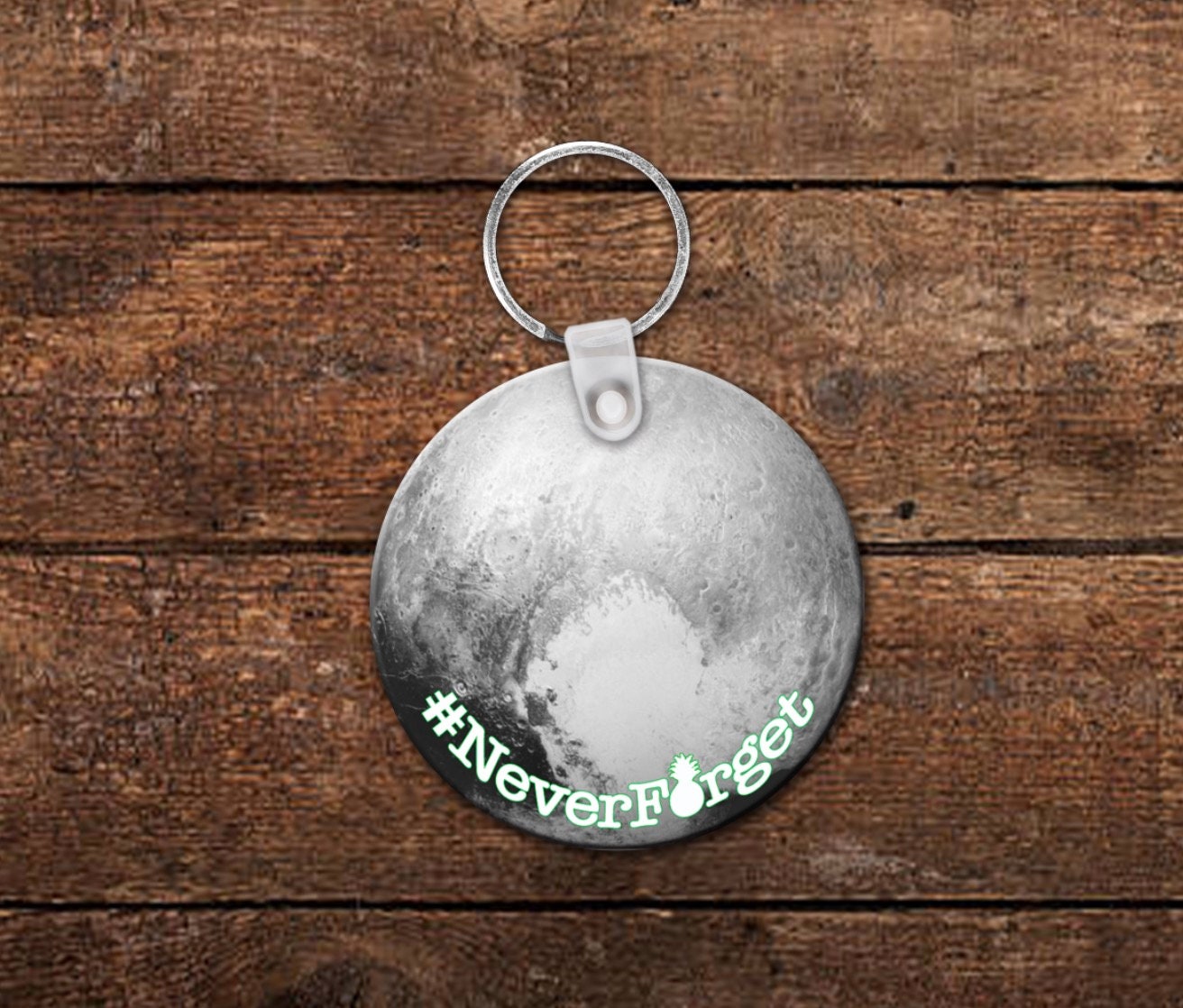 Detail Pluto Keychain Nomer 33