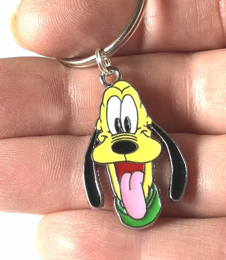 Detail Pluto Keychain Nomer 58