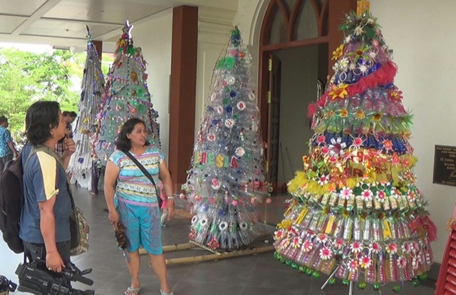 Detail Pohon Natal Dari Kertas Koran Nomer 41