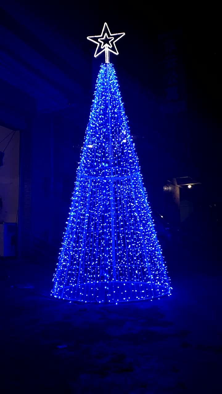 Detail Pohon Natal Lampu Nomer 6