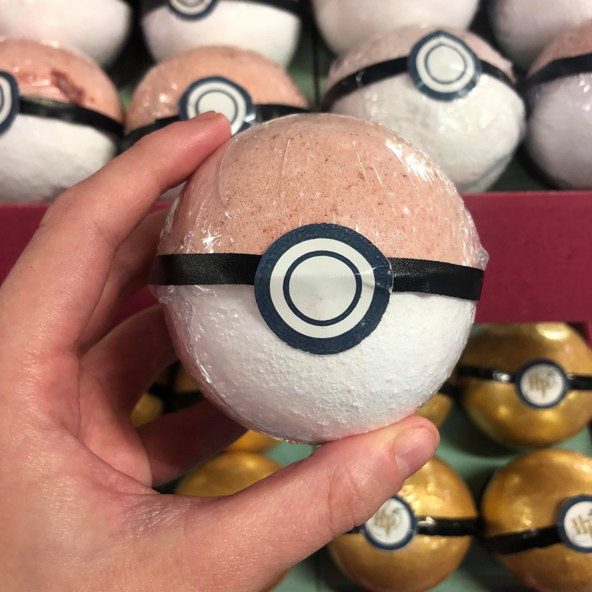 Detail Pokeball Bath Bomb Nomer 10