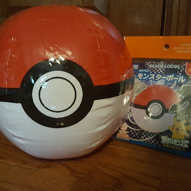 Detail Pokeball Beach Ball Nomer 34