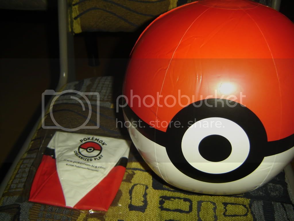 Detail Pokeball Beach Ball Nomer 47