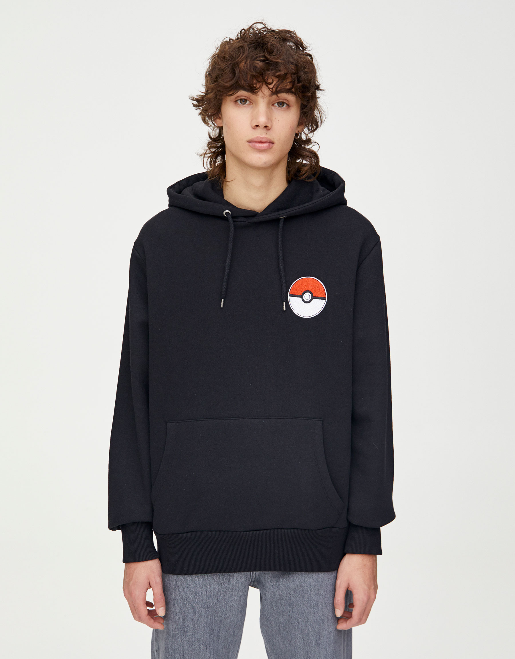 Detail Pokeball Hoodie Nomer 29