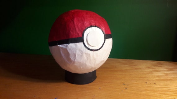 Detail Pokeball Piggy Bank Nomer 26