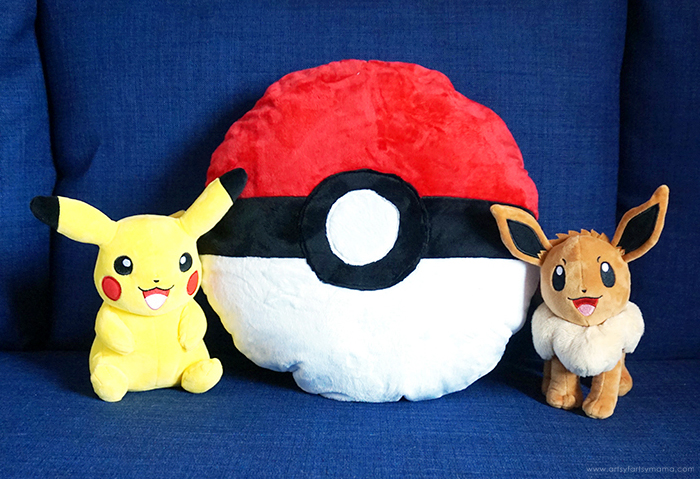 Detail Pokeball Pillow Nomer 6