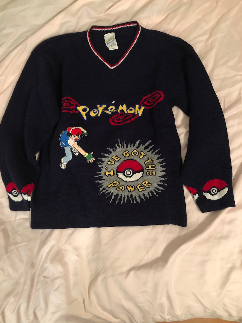 Detail Pokeball Sweater Nomer 34