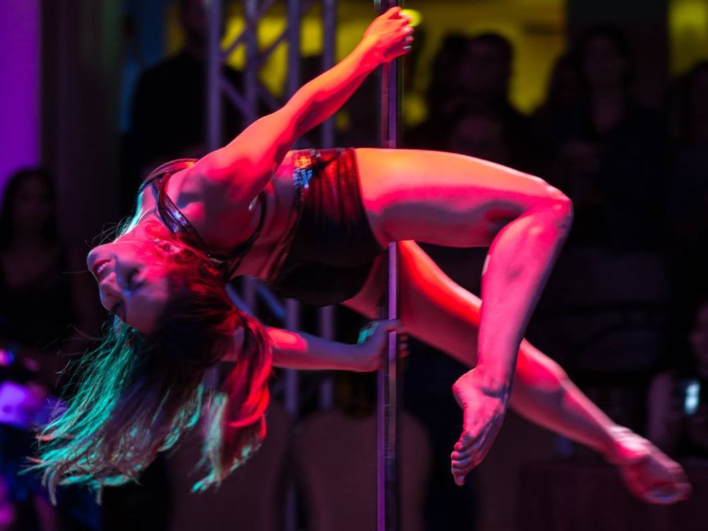 Detail Pole Dancers Pic Nomer 48