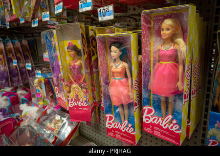 Detail Pole Dancing Barbie Doll Nomer 44