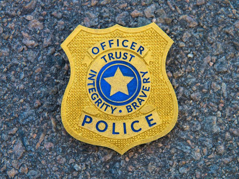 Detail Police Badge Pic Nomer 23