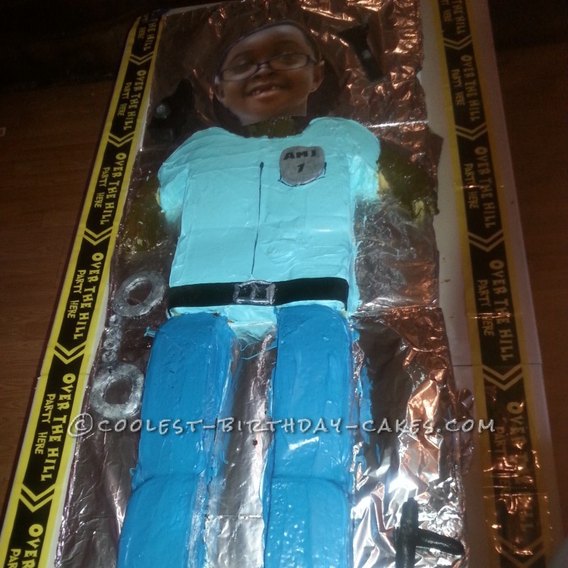 Detail Policeman Cake Pan Nomer 25