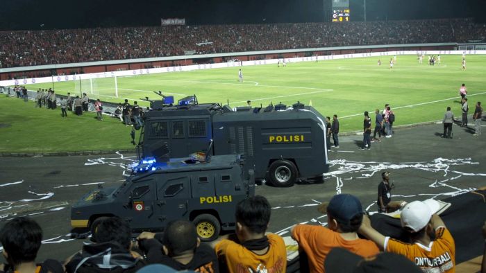 Detail Polisi Anti Huru Hara Nomer 34