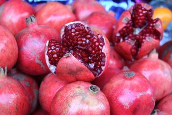 Detail Pomegranates Images Nomer 25