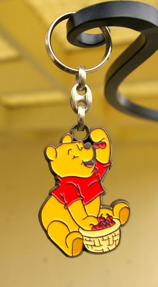 Detail Pooh Bear Keychain Nomer 29