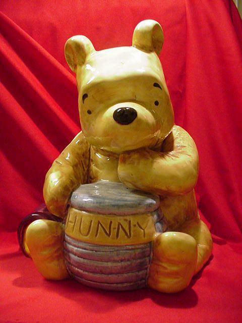 Detail Pooh Bear Piggy Bank Nomer 33