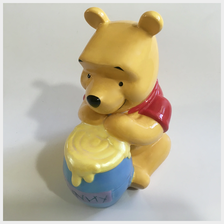 Detail Pooh Bear Piggy Bank Nomer 6