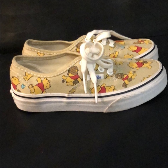 Detail Pooh Bear Vans Nomer 15