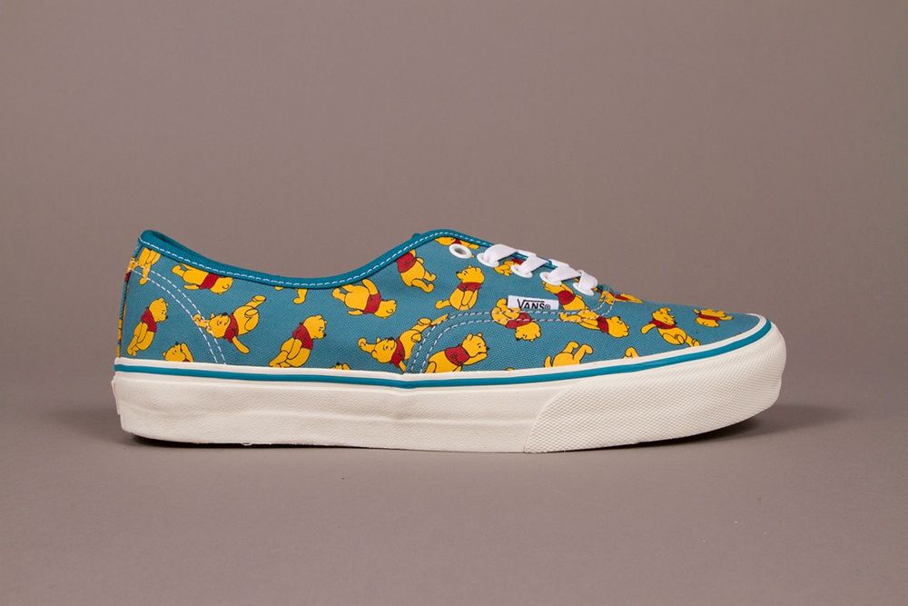 Download Pooh Bear Vans Nomer 23