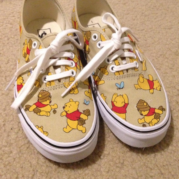 Detail Pooh Bear Vans Nomer 37