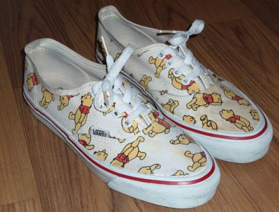 Detail Pooh Bear Vans Nomer 10