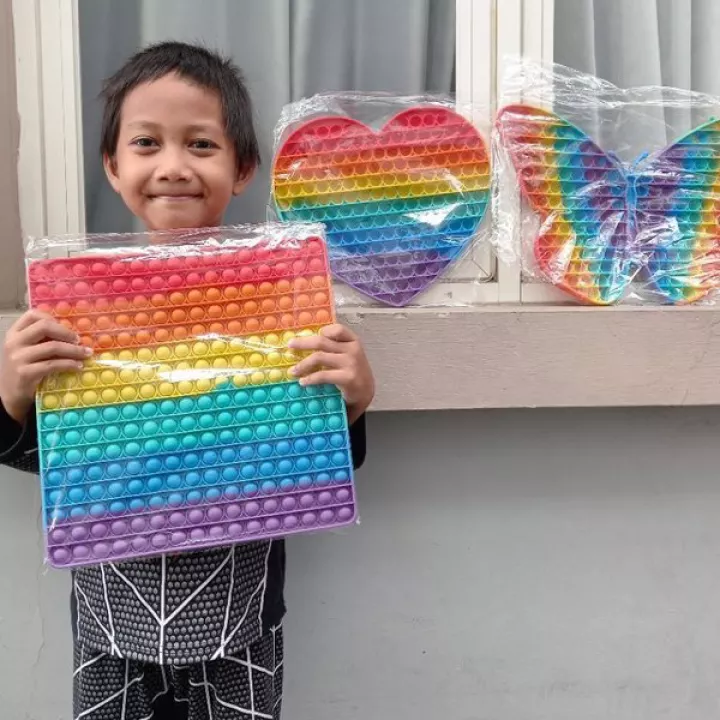 Detail Pop It Kotak Rainbow Nomer 51