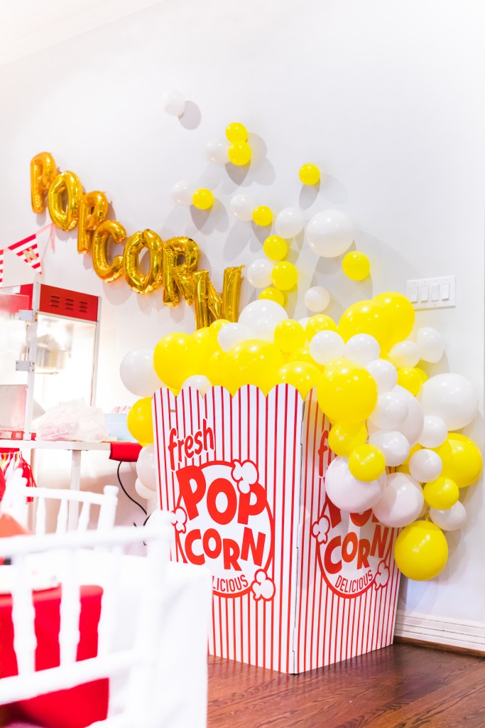 Detail Popcorn Balloon Garland Nomer 3