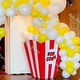 Detail Popcorn Balloon Garland Nomer 28