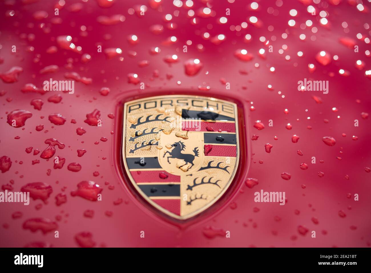 Detail Porsche Logo High Resolution Nomer 27