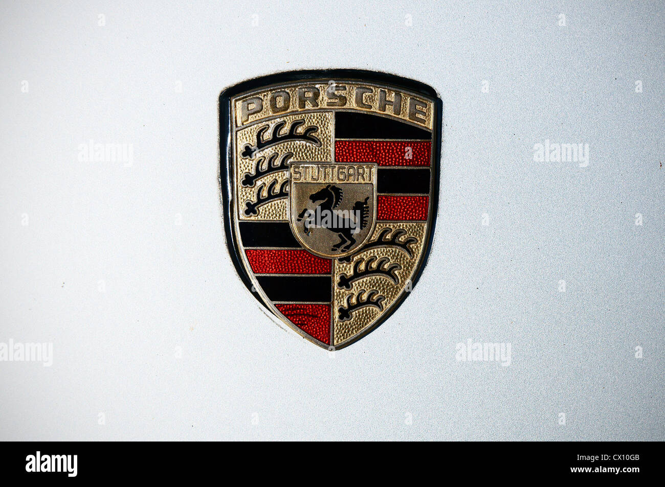 Detail Porsche Logo High Resolution Nomer 30