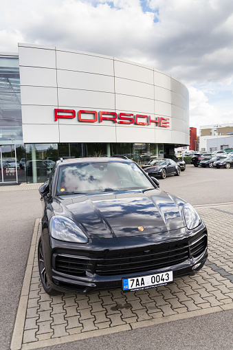 Detail Porsche Lpgo Nomer 52