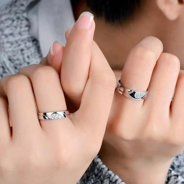 Detail Pose Cincin Tunangan Nomer 5