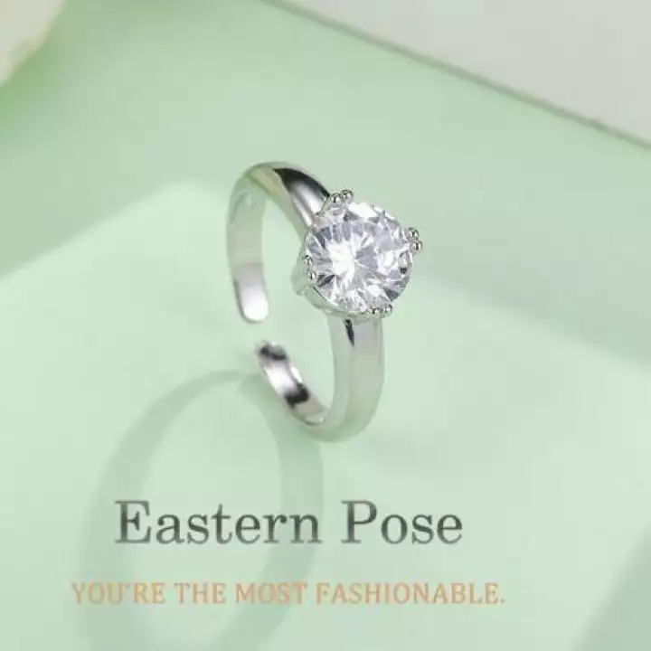 Detail Pose Cincin Tunangan Nomer 47