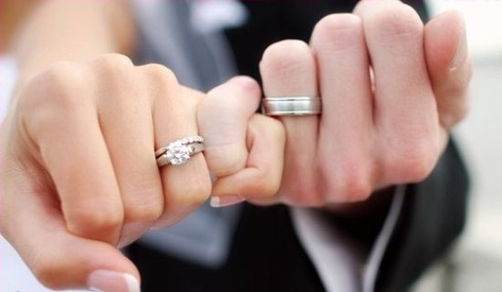 Detail Pose Cincin Tunangan Nomer 8