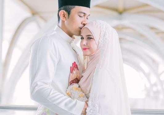 Pose Foto Akad Nikah - KibrisPDR