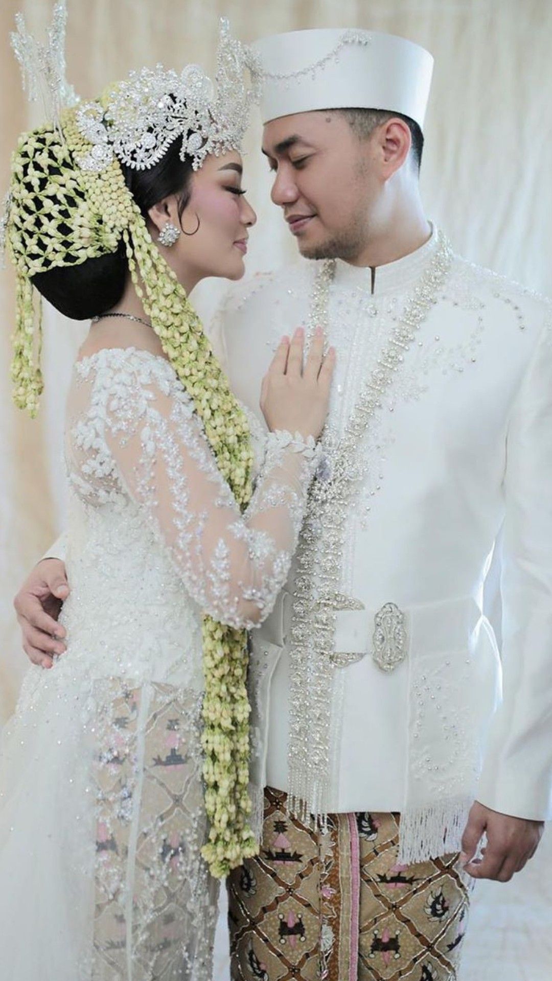 Detail Pose Foto Pengantin Di Pelaminan Nomer 13