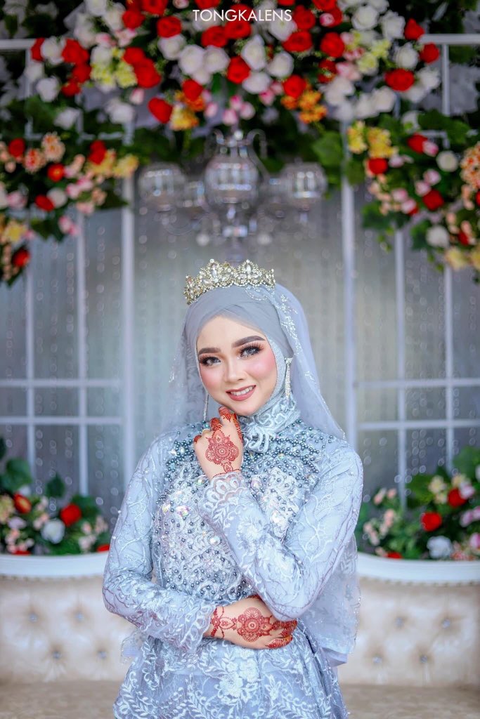 Detail Pose Foto Pengantin Modern Nomer 30