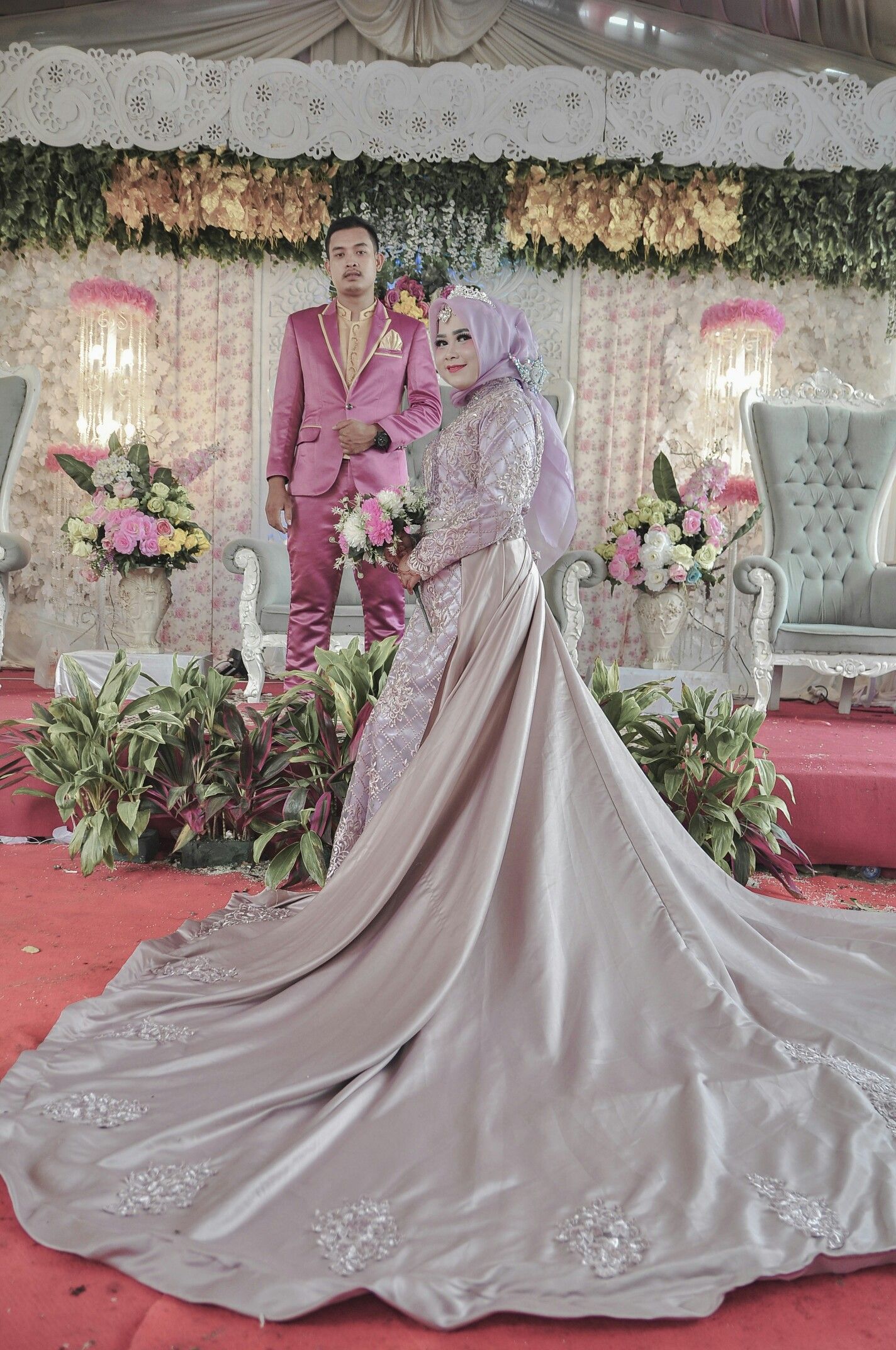 Detail Pose Foto Pengantin Modern Nomer 8