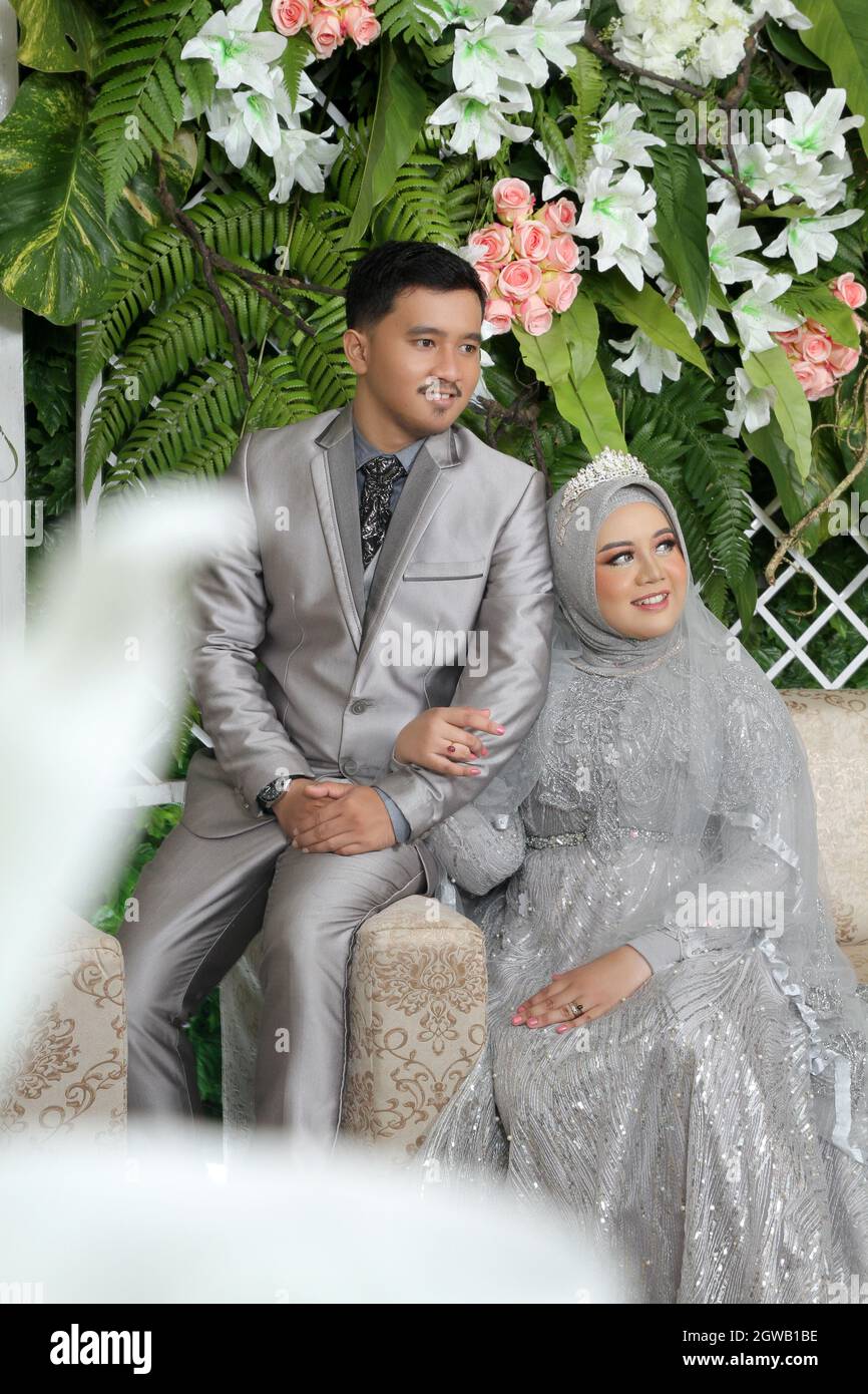 Detail Pose Foto Wedding Terbaik Nomer 45