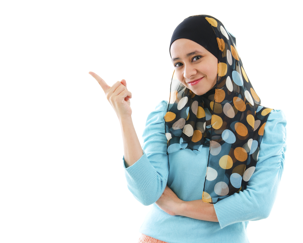 Detail Pose Model Wanita Hijab Nomer 28