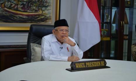 Detail Posisi Pasang Gambar Presiden Dan Wakil Presiden Nomer 48