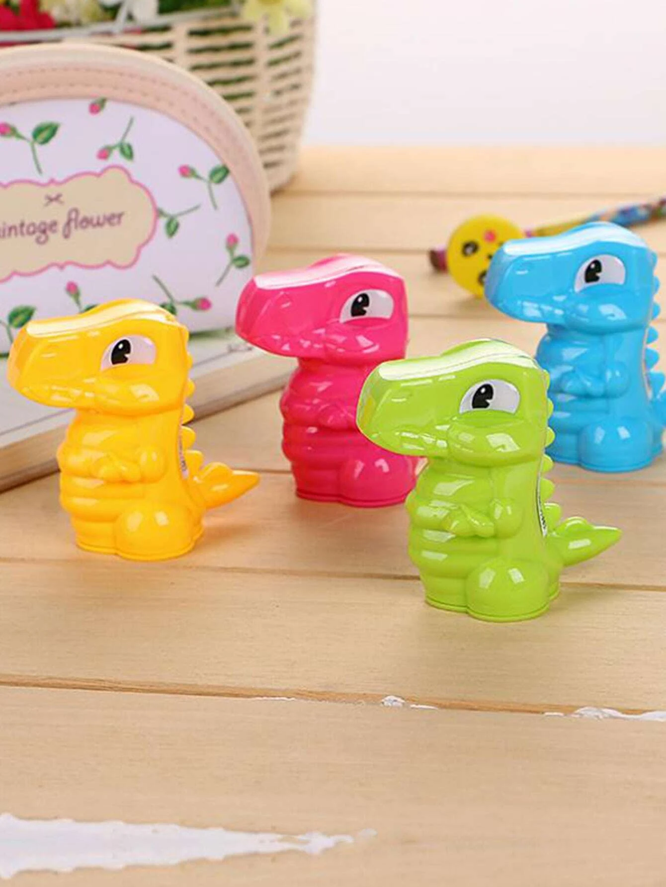 Detail Dinosaur Pencil Sharpener Nomer 16